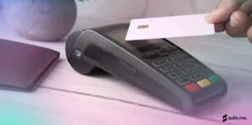 Making a contactless payment on a card machine